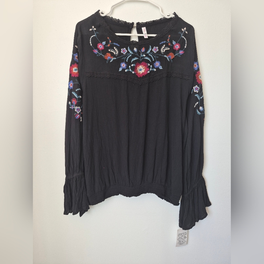 NWT XHILARATION FLORAL TOP BOHO  Size 2X
